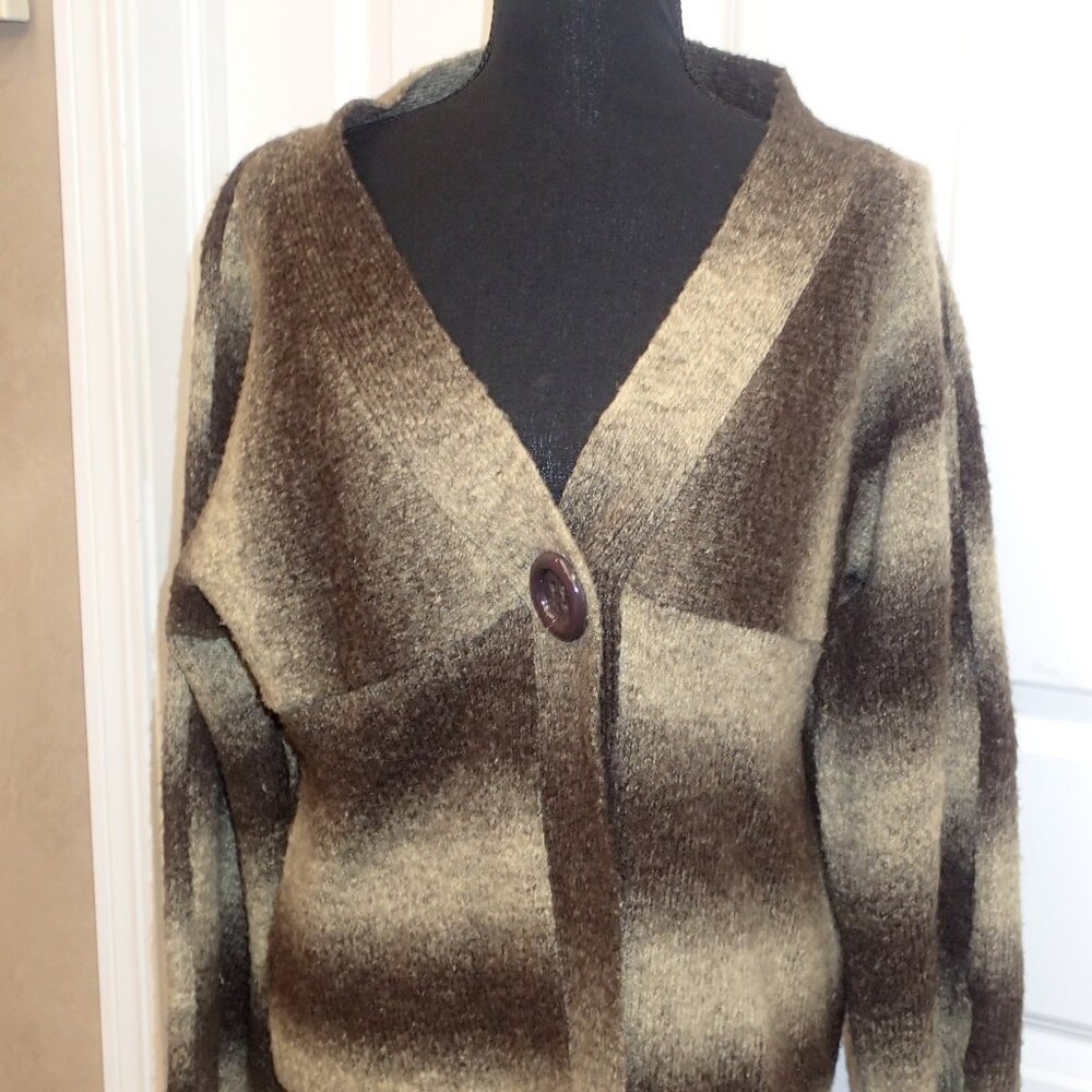 STudio Works Women's Sweater Size Medium